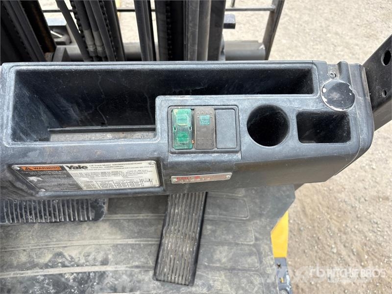 Yale ERC060VGN48TE088 4450 lb Electric Forklift Električni viličari