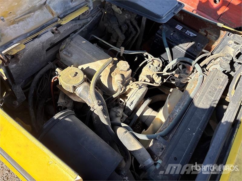 Yale GLP060TFNUAE81 6000 lb Pneumatic Tire Forklift Targoncák-Egyéb