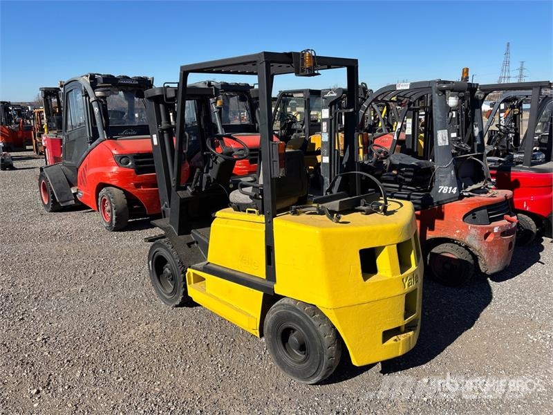 Yale GLP060TFNUAE81 6000 lb Pneumatic Tire Forklift Targoncák-Egyéb