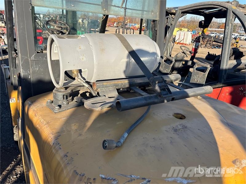 Yale GLP120VXNGGF088 11950 lb Pneumatic Tire 11950 lb P 그 외 지게차