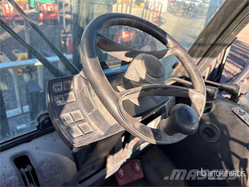Yale GLP120VXNGGF088 11950 lb Pneumatic Tire 11950 lb P 그 외 지게차