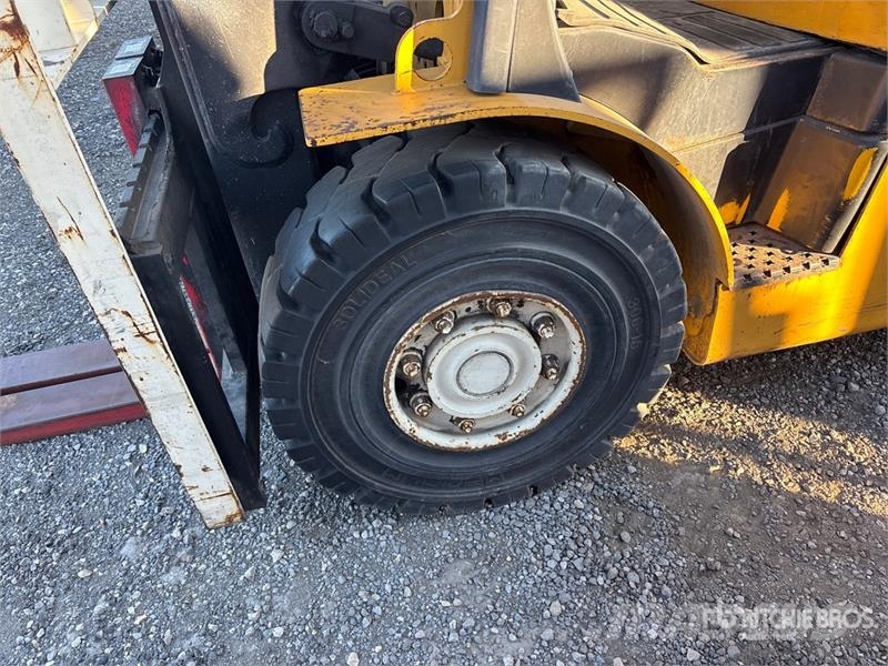 Yale GLP120VXNGGF088 11950 lb Pneumatic Tire 11950 lb P 그 외 지게차
