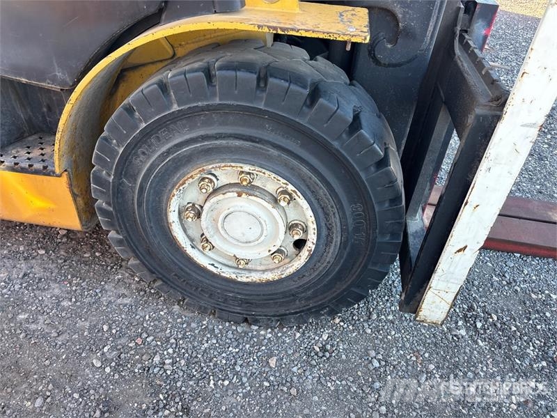 Yale GLP120VXNGGF088 11950 lb Pneumatic Tire 11950 lb P 그 외 지게차