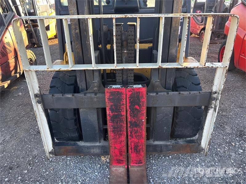 Yale GLP120VXNGGF088 11950 lb Pneumatic Tire 11950 lb P 그 외 지게차