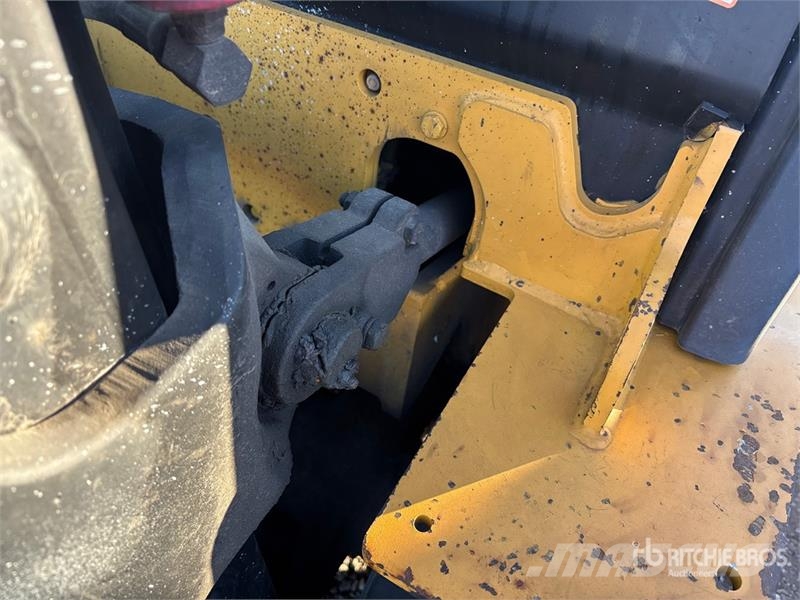 Yale GLP120VXNGGF088 11950 lb Pneumatic Tire 11950 lb P 그 외 지게차