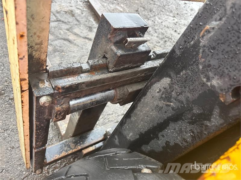 Yale GP060MX 2700 lb Forklift شاحنات ذات رافعات شوكية - أخرى
