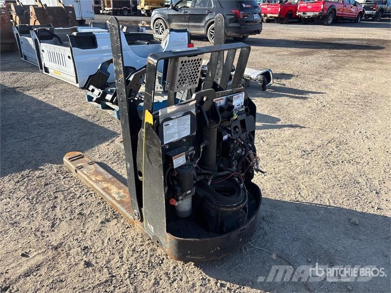 Yale MPB045VG 4510 lb Electric Pallet Jack ハンドパレットトラック