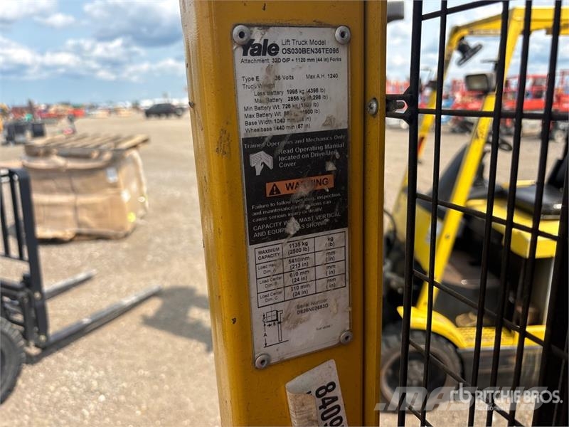 Yale OS030BEN36TE095 2500 lb Order Picker Välitasokeräilytrukit