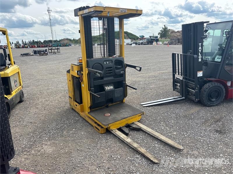 Yale OS030BEN36TE095 2500 lb Order Picker Välitasokeräilytrukit