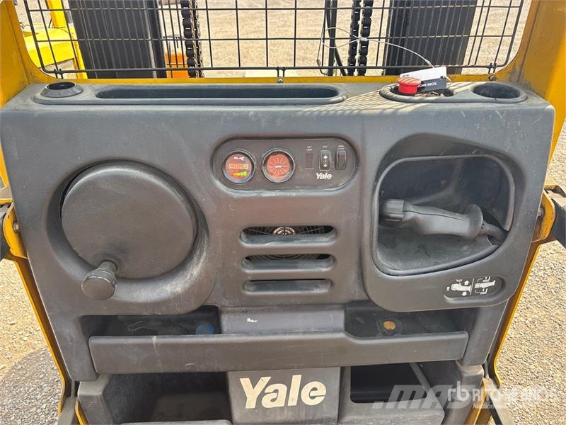 Yale OS030BEN36TE095 2500 lb Order Picker Välitasokeräilytrukit