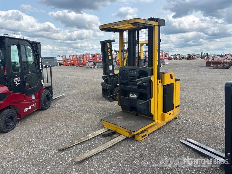 Yale OS030BEN36TE095 2500 lb Order Picker Välitasokeräilytrukit