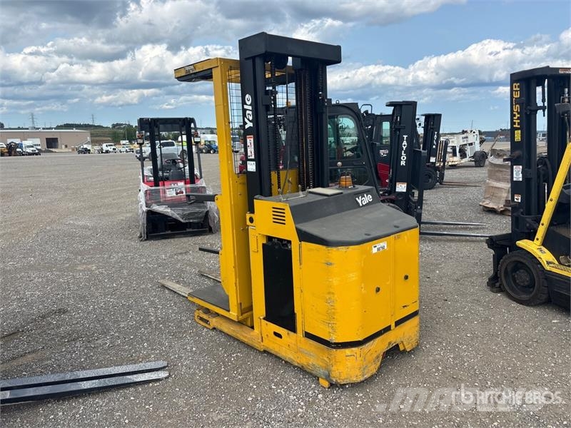 Yale OS030BEN36TE095 2500 lb Order Picker Välitasokeräilytrukit