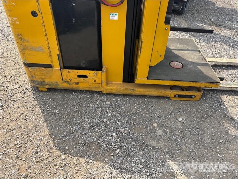 Yale OS030BEN36TE095 2500 lb Order Picker Välitasokeräilytrukit