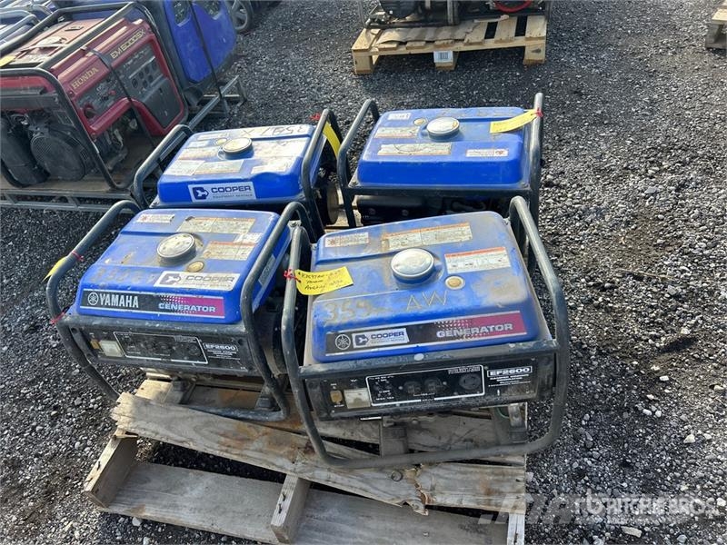 Yamaha of (4) Yamaha EF2600 Generator Set Dīzeļģeneratori