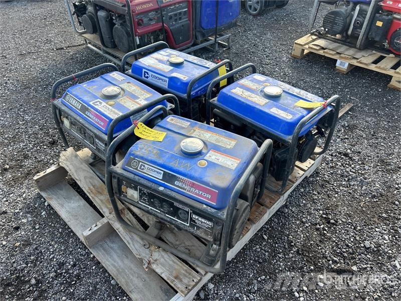 Yamaha of (4) Yamaha EF2600 Generator Set Dīzeļģeneratori