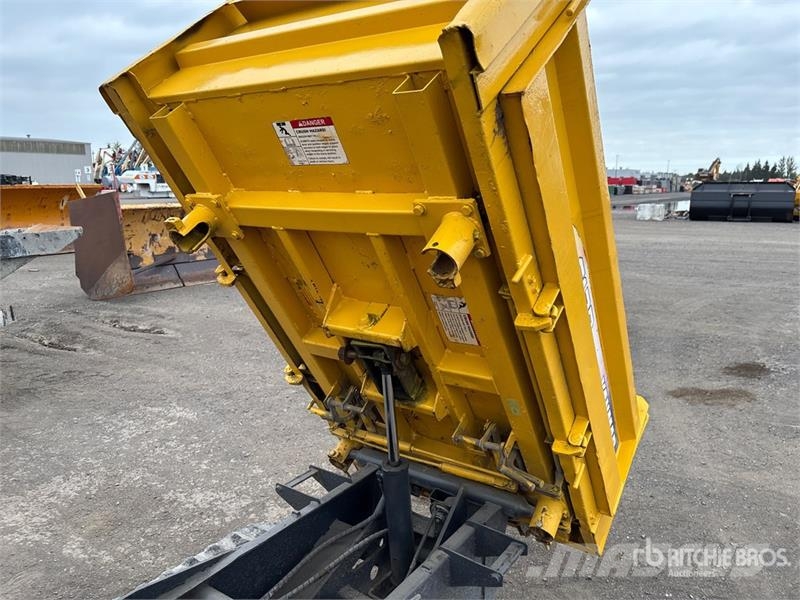 Yanmar C12R Stand-On Mini Crawler Dumper Ne cestni demperji