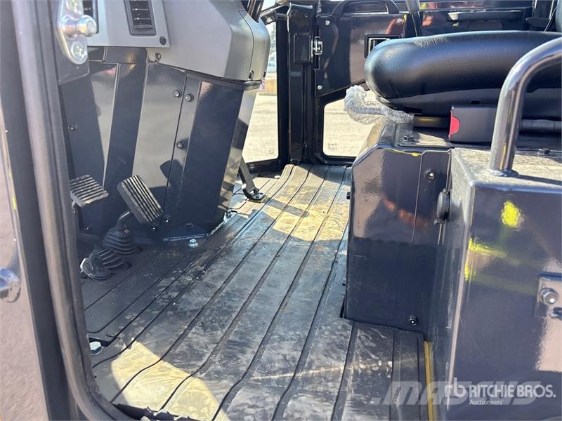 Yanmar V4-7 Wheel Loader Pale gommate