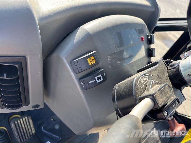Yanmar V4-7 Wheel Loader Pale gommate