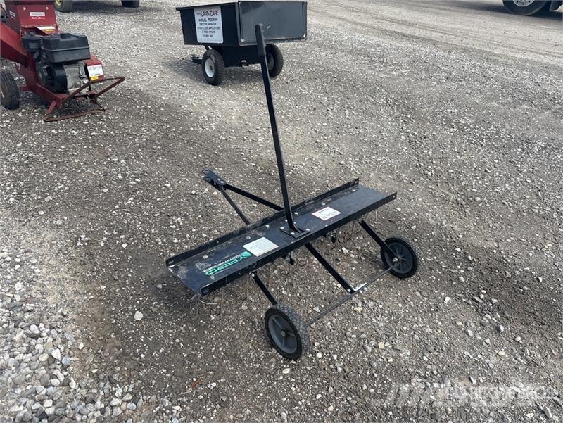  Yard Commander 40 Inch Lawn Dethatcher Ostatní komponenty