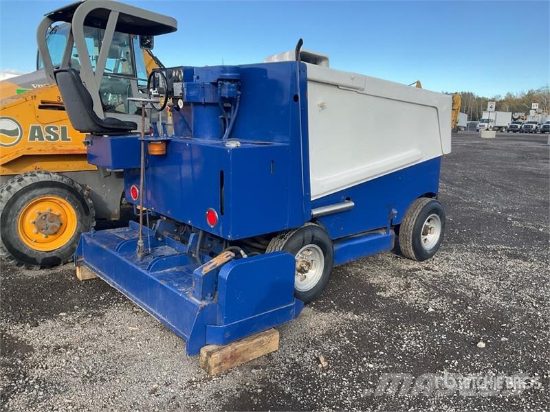 Zamboni Ice Resurfacer Autres équipements pour route et neige