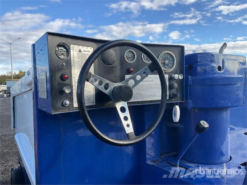 Zamboni Ice Resurfacer Autres équipements pour route et neige