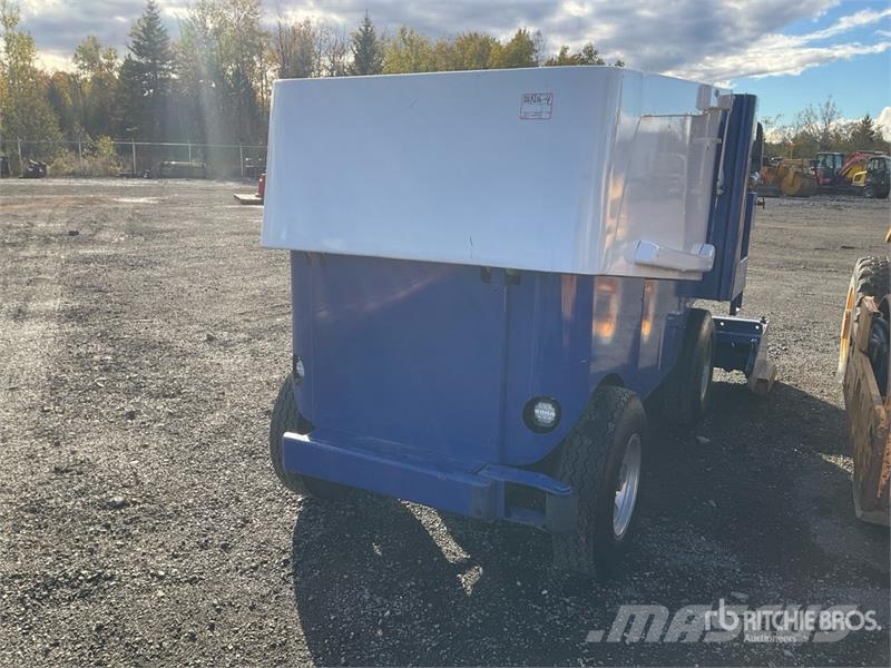 Zamboni Ice Resurfacer Autres équipements pour route et neige