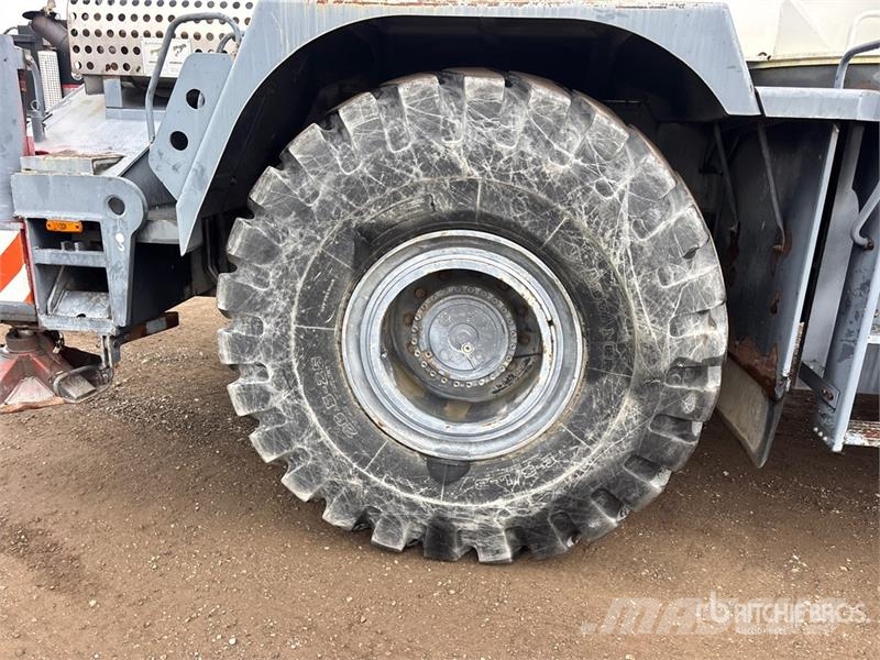 Zoomlion RT60 4x4x4 Rough Terrain Crane Raske maastiku tõstukid