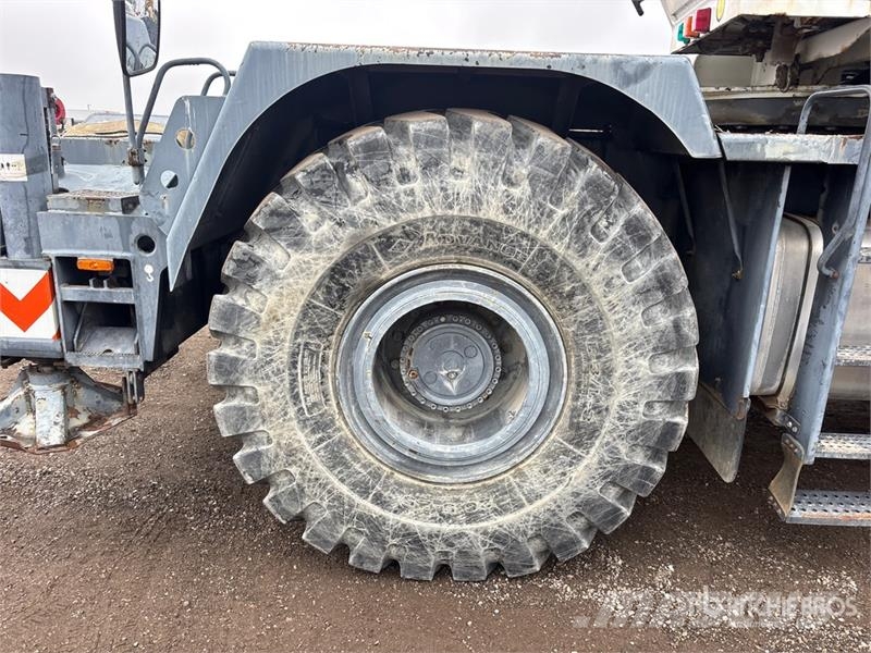 Zoomlion RT60 4x4x4 Rough Terrain Crane Raske maastiku tõstukid