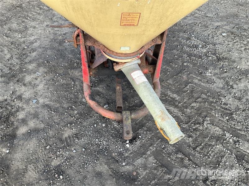  1.4 m 3-Point PTO Driven Fertilizer Spreader folyékony műtrágya permetező