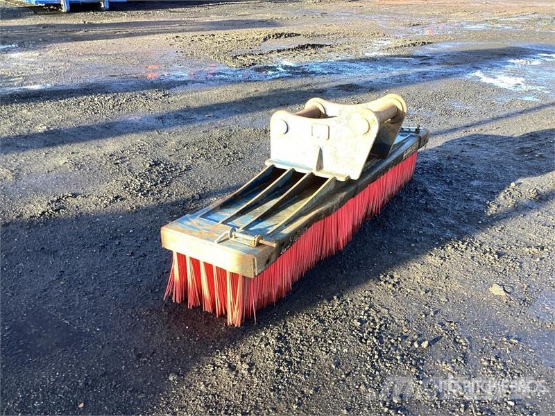  1750 mm Sweeper Attachment Bürsten