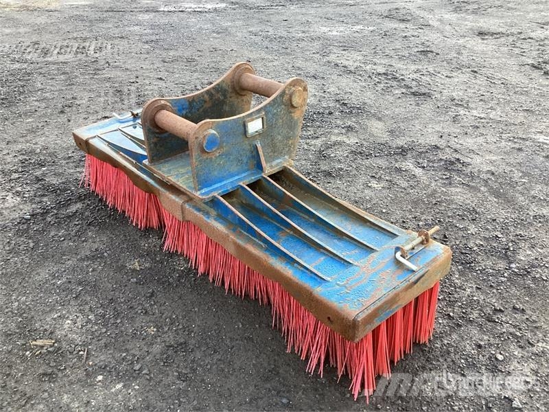  1750 mm Sweeper Attachment فرش