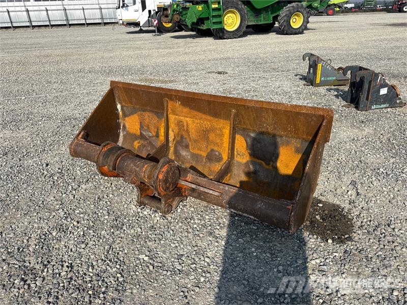1800 mm Cleanup Bucket - Fits Hitachi ZX135 Kovalar