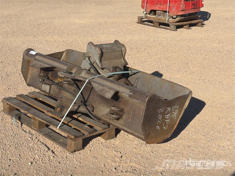 1800 mm Hydraulic Tilting Godet Excavator Bucket ( Kopad