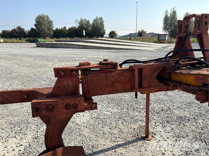 2 Bottom Breaking Plow Chasse neige