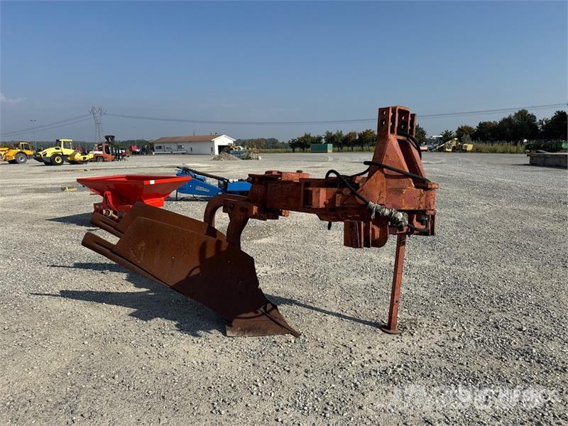2 Bottom Breaking Plow Chasse neige