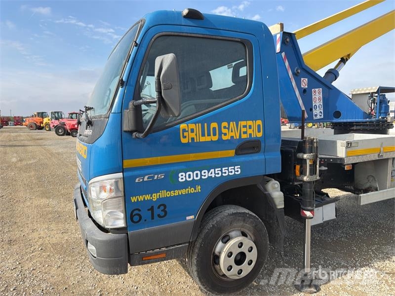  2007 Socage DA26 26 m on Mitsubishi  Canter 4x2 Bu Plataformas sobre camión