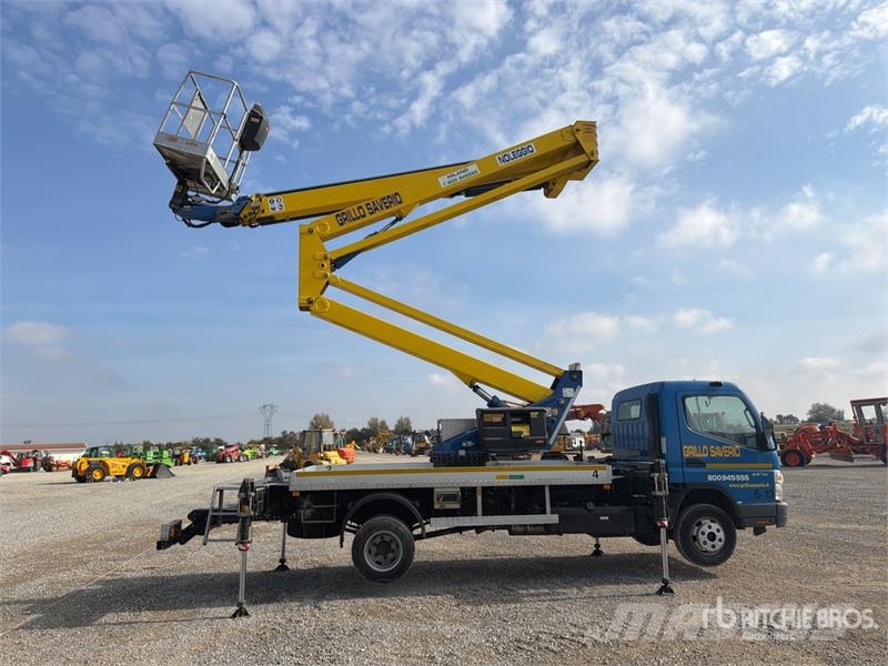 2007 Socage DA26 26 m on Mitsubishi  Canter 4x2 Bu Plataformas sobre camión