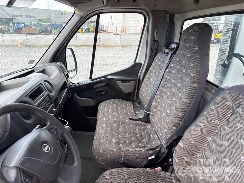 2010 Bonfiglioli P2300L 710 kg on Opel Movano Flat Kranwagen