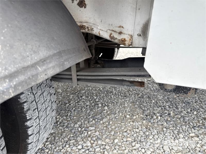 2010 Bonfiglioli P2300L 710 kg on Opel Movano Flat Kranwagen