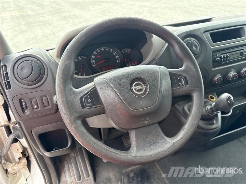 2010 Bonfiglioli P2300L 710 kg on Opel Movano Flat Kranwagen