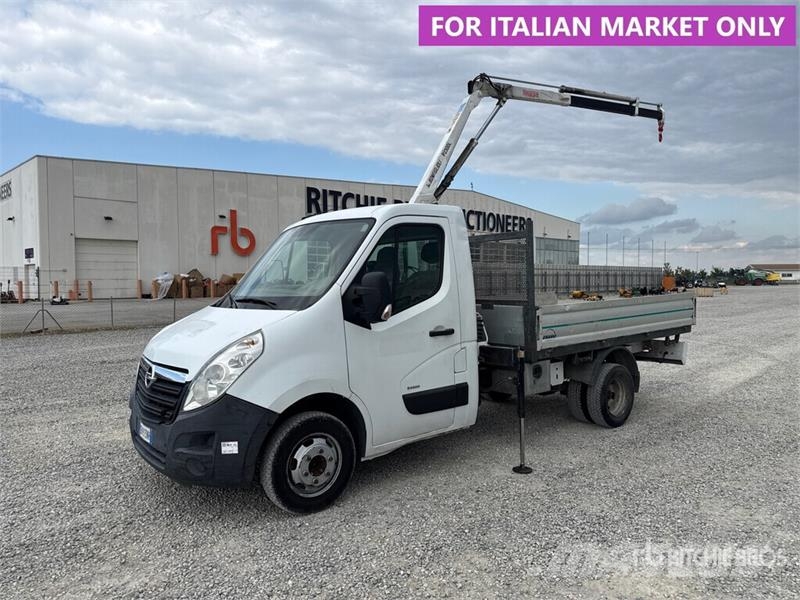 2010 Bonfiglioli P2300L 710 kg on Opel Movano Flat Truck mounted cranes