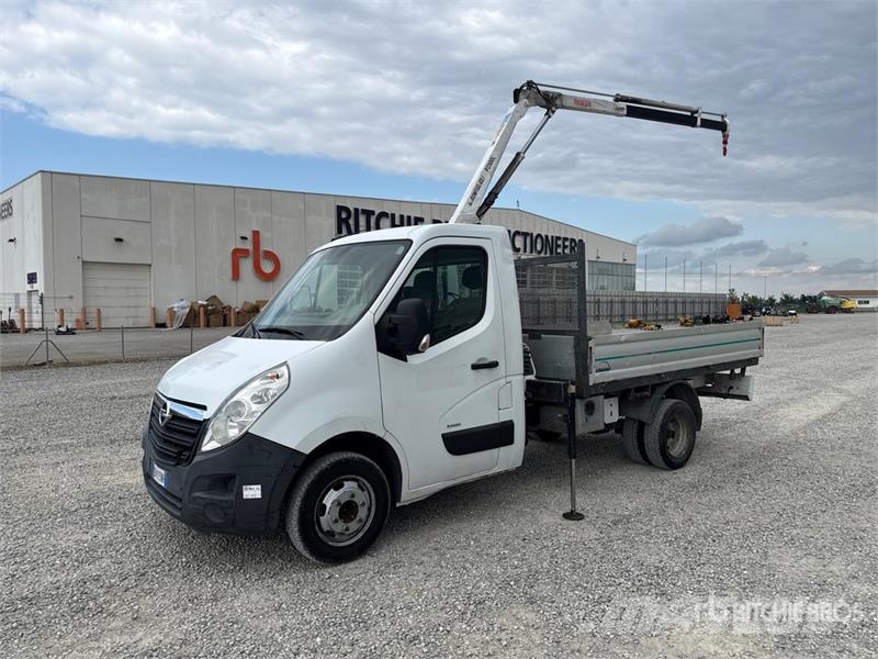 2010 Bonfiglioli P2300L 710 kg on Opel Movano Flat Kranwagen