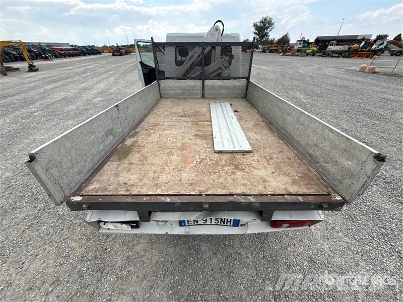 2010 Bonfiglioli P2300L 710 kg on Opel Movano Flat Kranwagen