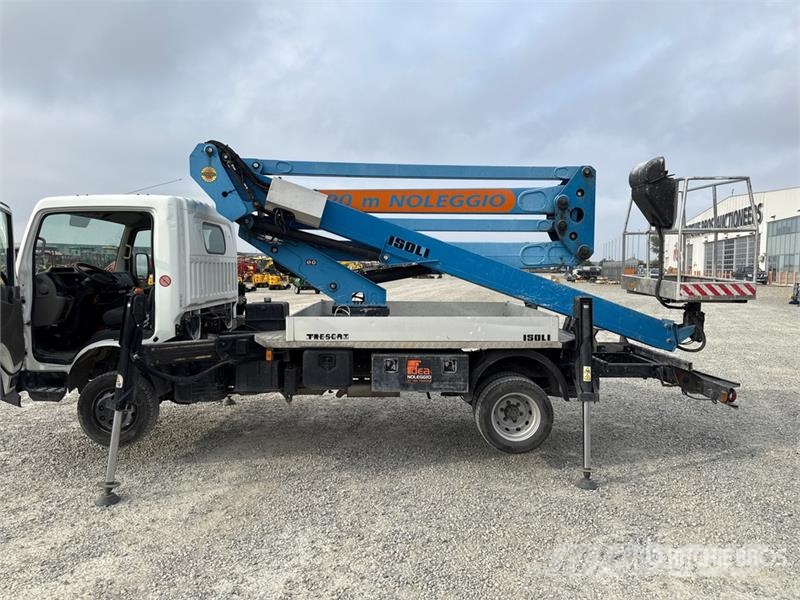  2015 Isoli PNT205 NHD 18.1 m on Nissan Cabstar Cab Avtokošare