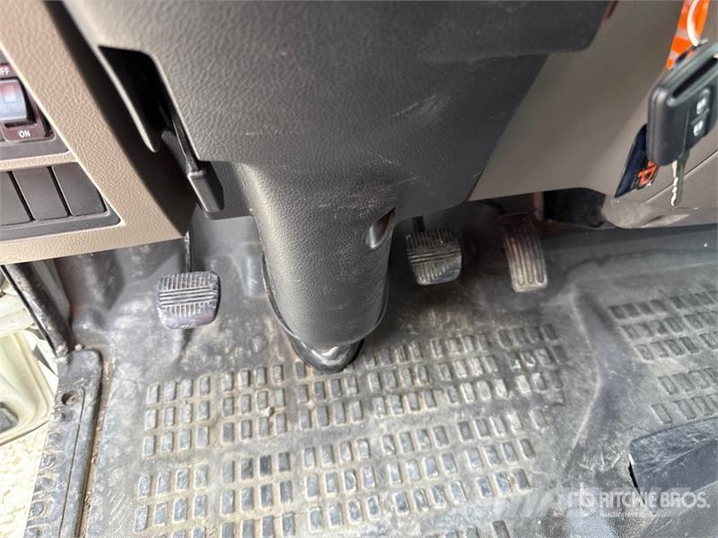  2015 Isoli PNT205 NHD 18.1 m on Nissan Cabstar Cab Avtokošare