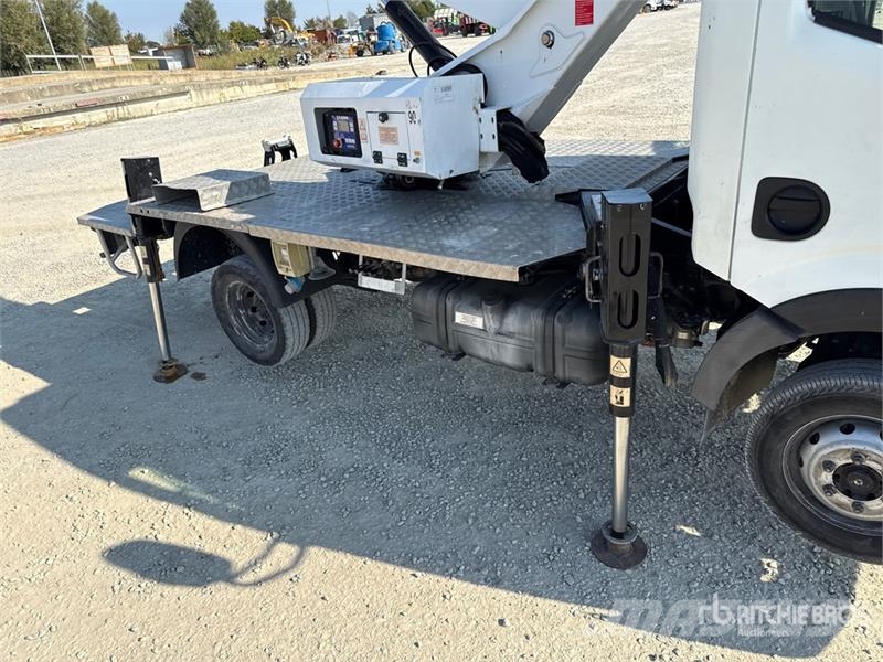 2017 Oil&Steel Snake 2010 H Plus 20 m on Nissan Ca Lastbilmonterede lifte