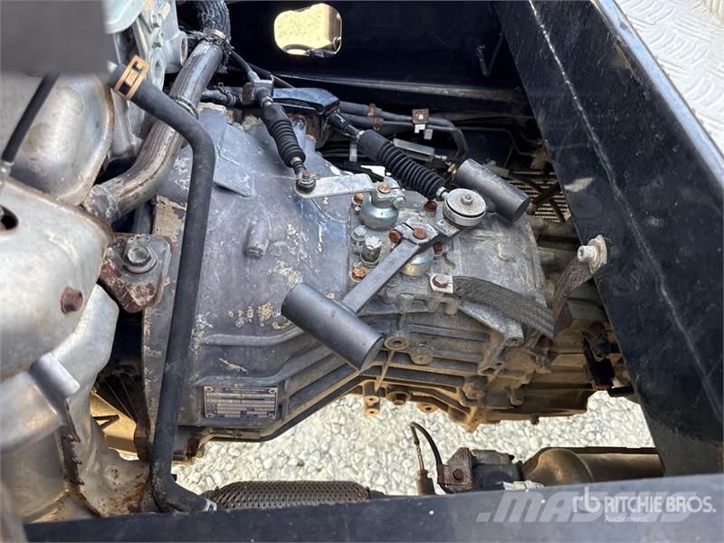 2017 Oil&Steel Snake 2010 H Plus 20 m on Nissan Ca Lastbilmonterede lifte