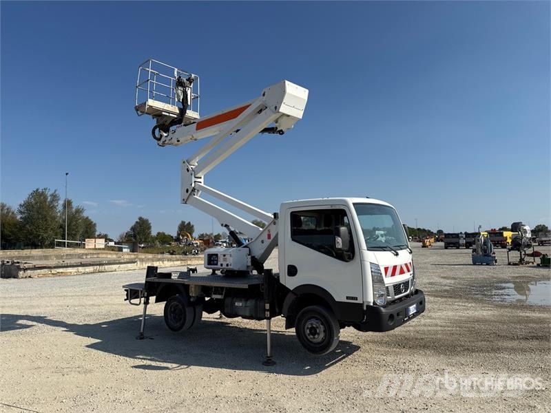 2017 Oil&Steel Snake 2010 H Plus 20 m on Nissan Ca Lastbilmonterede lifte
