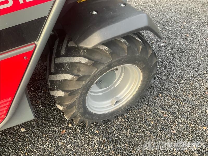  2021 Weidemann T4512 STAGE V Telehandler Verreikers
