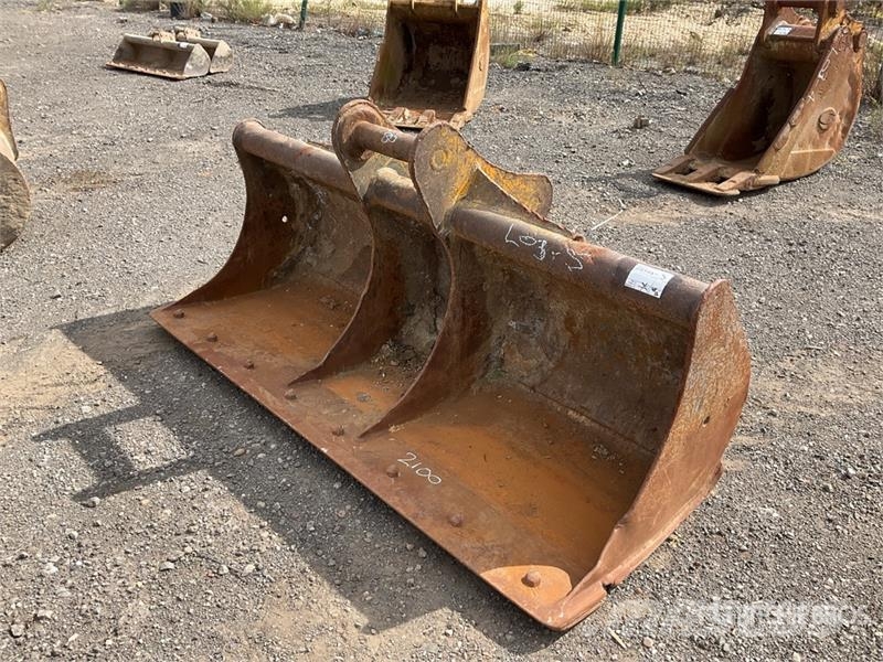  2100 mm Cleanup Excavator Bucket Godet